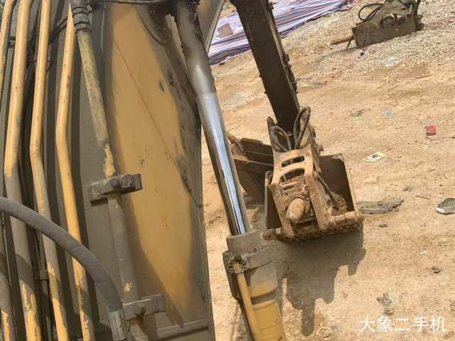 卡特彼勒 320C 挖掘机