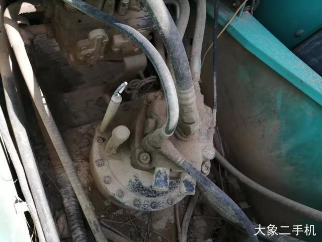 神钢 SK260 挖掘机