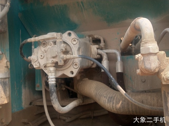 神钢 SK270D 挖掘机