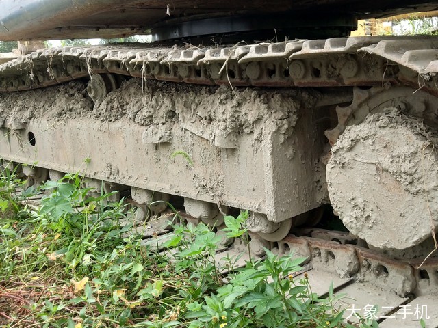 现代 R150LC-9 挖掘机