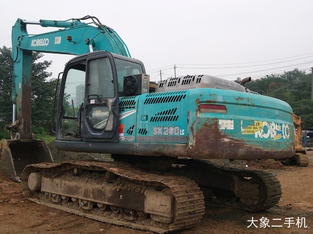 神钢 SK260LC-8 挖掘机