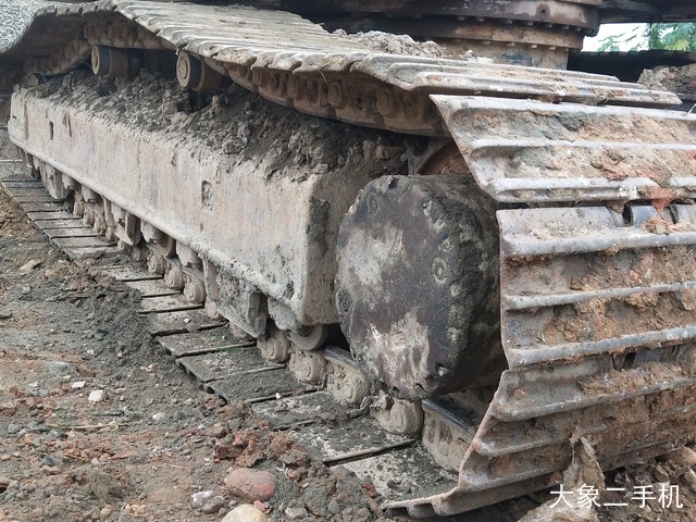 神钢 SK260LC-8 挖掘机