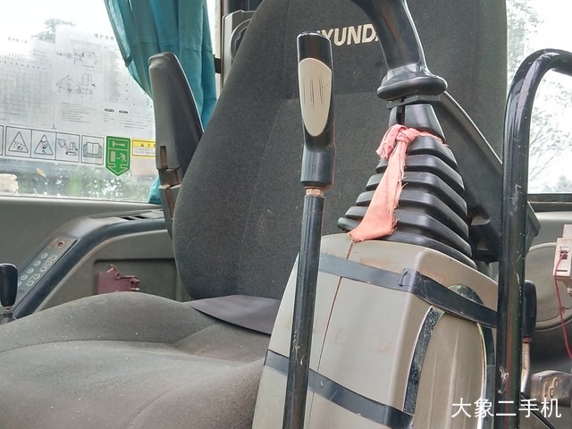 现代 R60-7 挖掘机