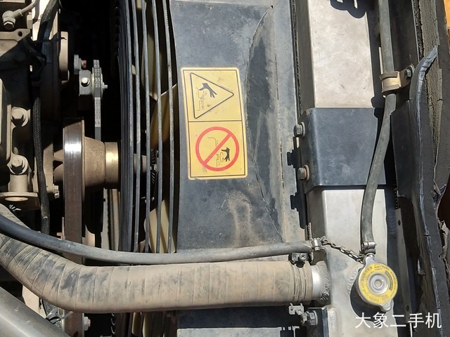 现代 R275LC-9T 挖掘机