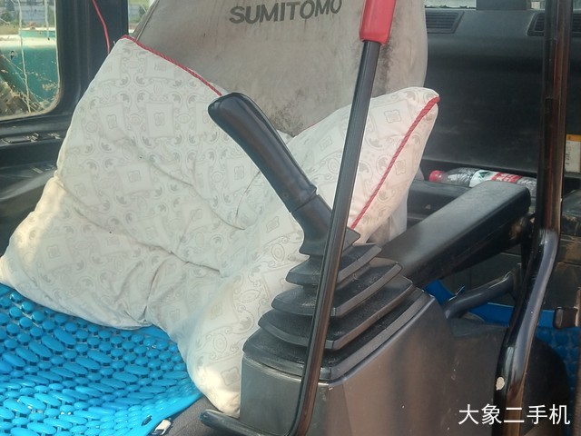 神钢 SK270D 挖掘机