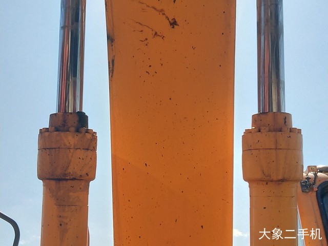 现代 R275LC-9T 挖掘机