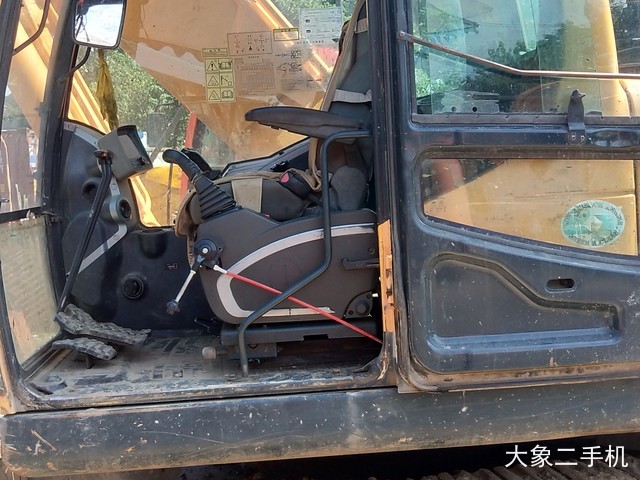 现代 R275LC-9T 挖掘机