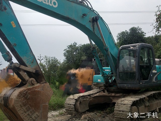 神钢 SK350LC-8 挖掘机