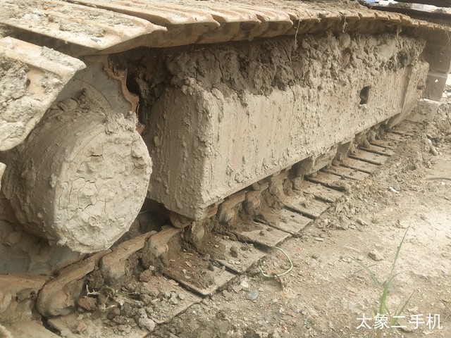 雷沃重工 FR65V8 挖掘机