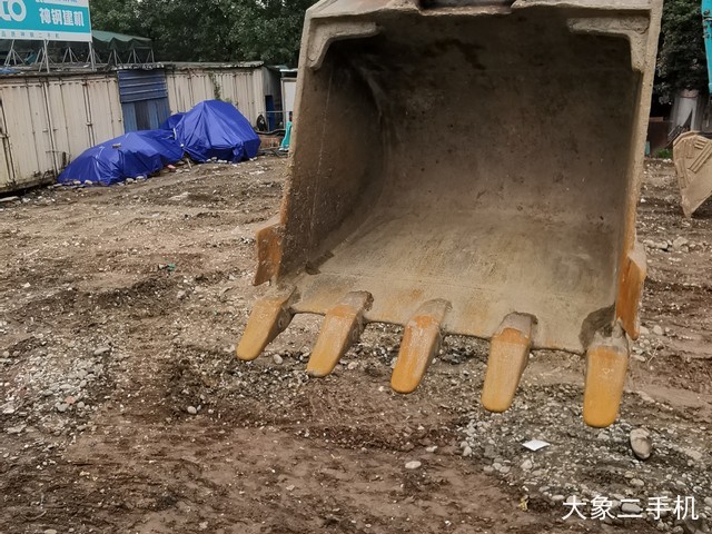 神钢 SK250 挖掘机