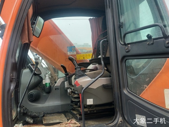 斗山 DH215-9 挖掘机