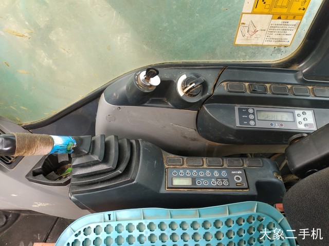 神钢 SK260LC-8 挖掘机