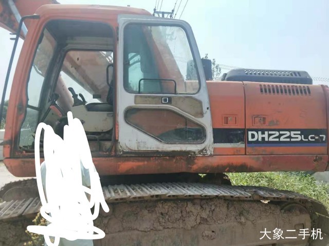 斗山 DH225LC-7 挖掘机