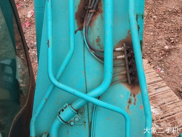 神钢 SK260LC-8 挖掘机