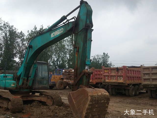 神钢 SK250LC 挖掘机