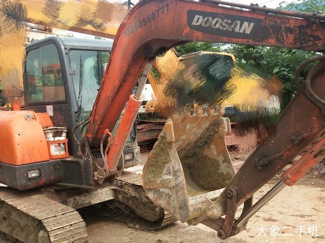 斗山 DH60-7 挖掘机