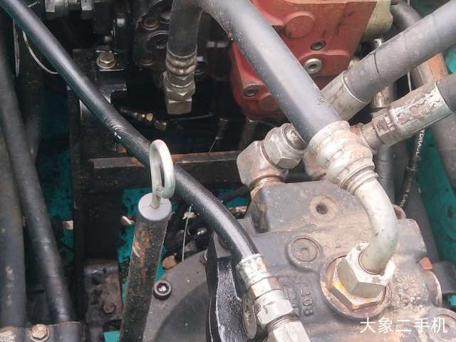 神钢 SK230-6E 挖掘机