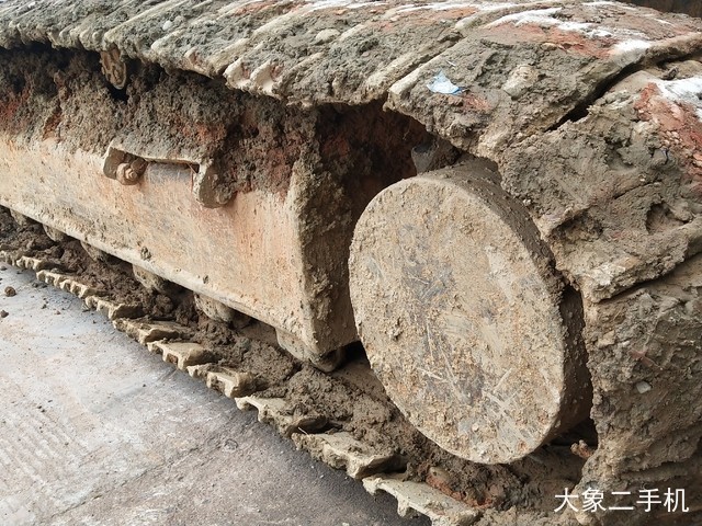 沃尔沃 EC210B 挖掘机