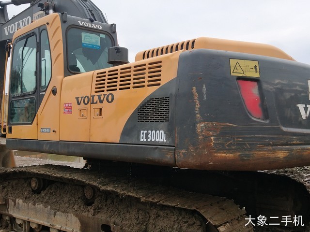 沃尔沃 EC290BLC 挖掘机