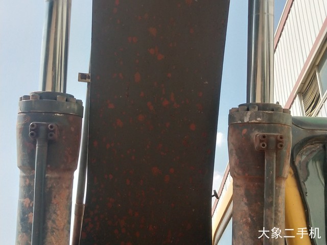 沃尔沃 EC210BLC 挖掘机