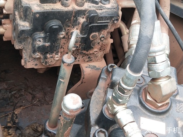 神钢 SK260LC-8 挖掘机