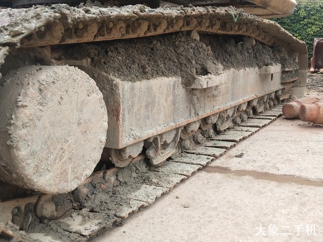 小松 PC240LC-8 挖掘机