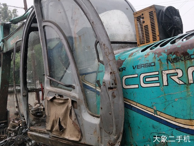 神钢 SK200-3 挖掘机