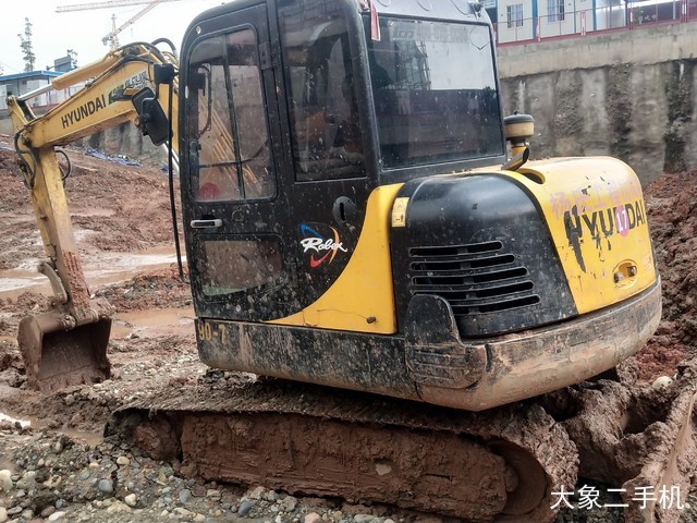 现代 R60-7 挖掘机