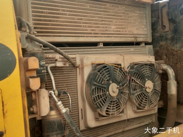 沃尔沃 EC210BLC 挖掘机