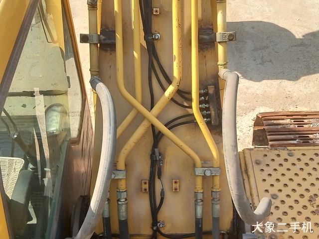 山东临工 LG6225E 挖掘机