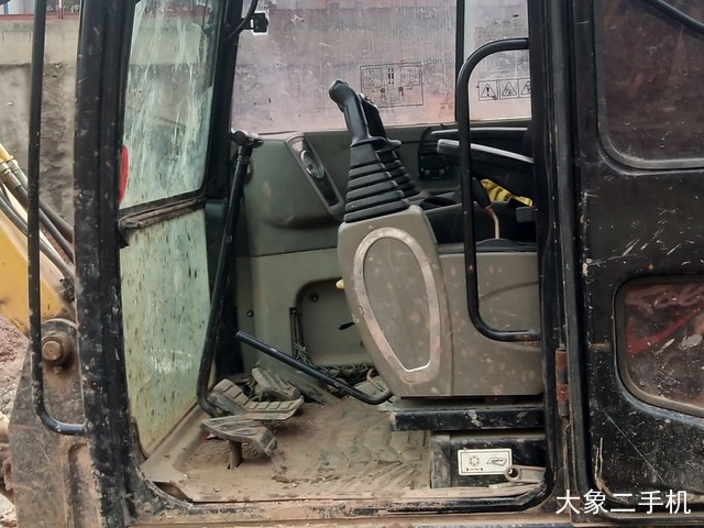 现代 R60-7 挖掘机