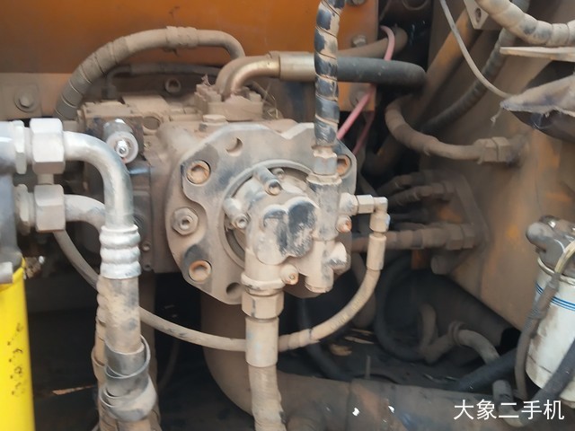 三一重工 SY135C-8 挖掘机