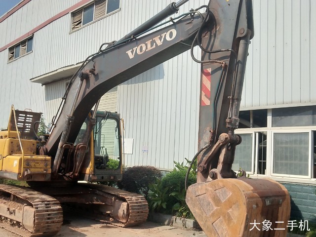 沃尔沃 EC210BLC 挖掘机