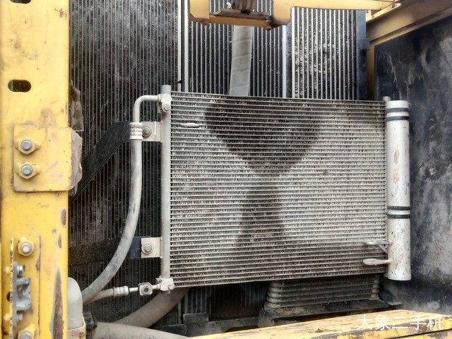 小松 PC240LC-8 挖掘机