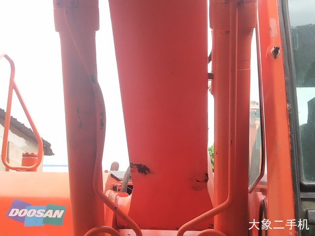 斗山 DH220LC-V 挖掘机