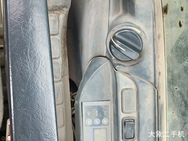 神钢 SK260LC-8 挖掘机