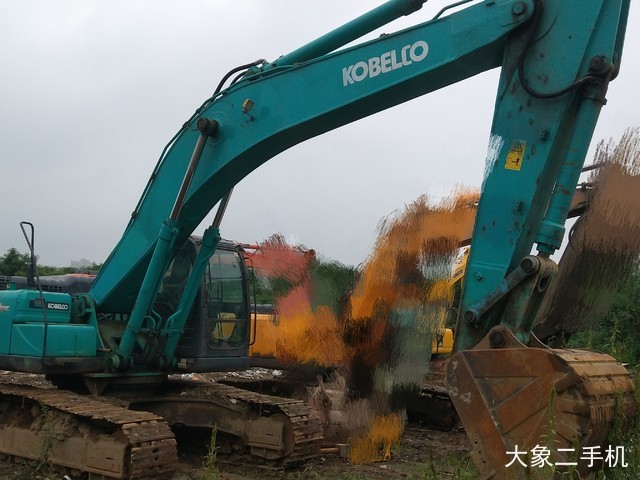 神钢 SK350LC-8 挖掘机