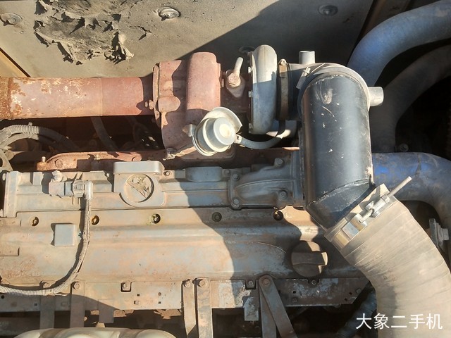 山东临工 LG6225E 挖掘机