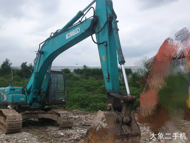 神钢 SK230-6E 挖掘机