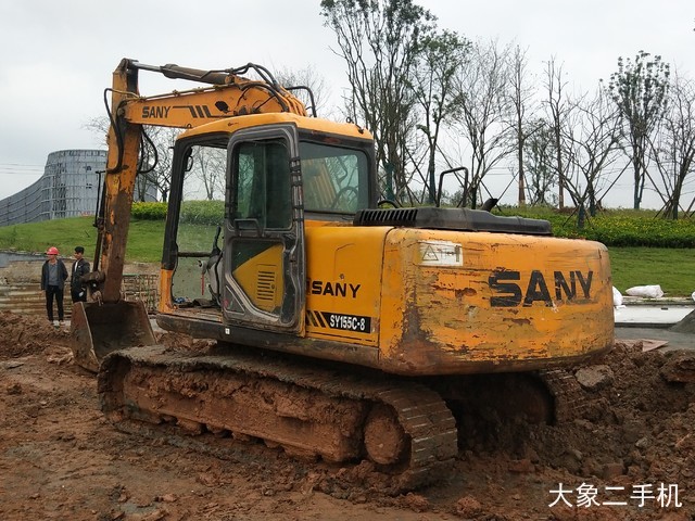 三一重工 SY135C-8 挖掘机