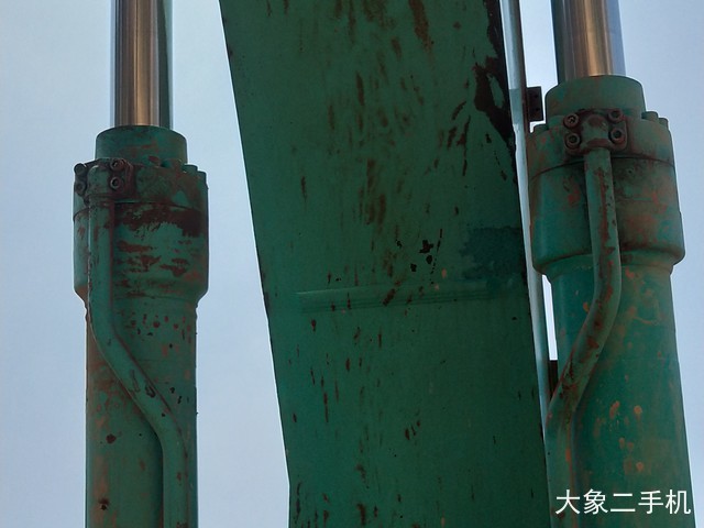 神钢 SK350LC-8 挖掘机