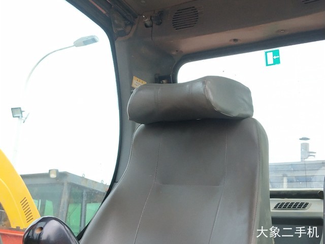 斗山 DX75 挖掘机