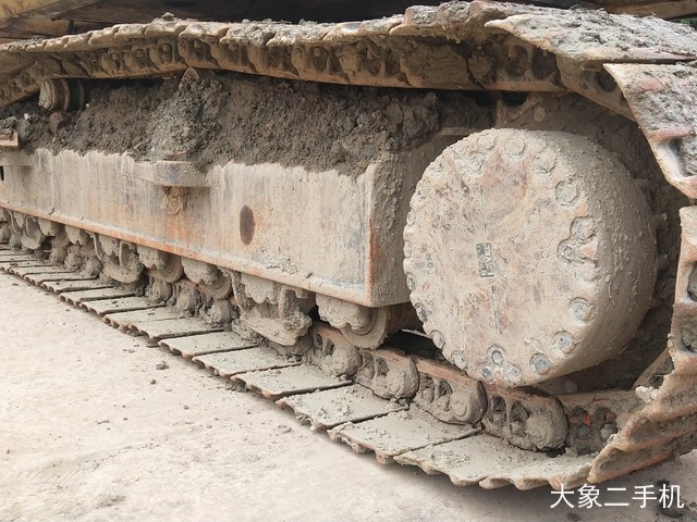 小松 PC240LC-8 挖掘机