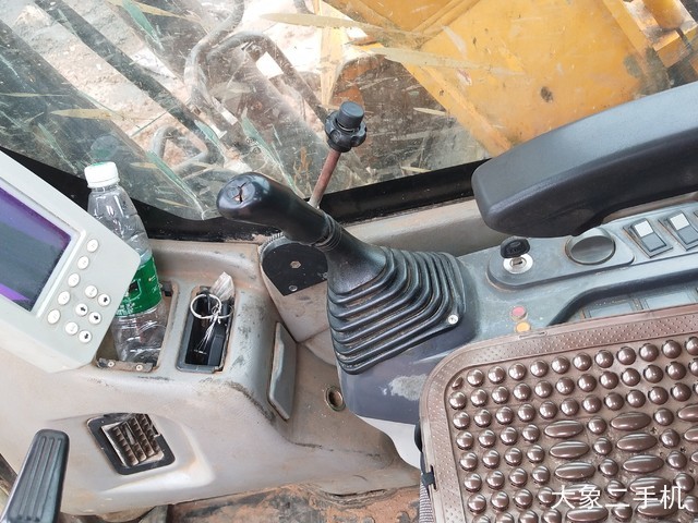 三一重工 SY135C-8 挖掘机