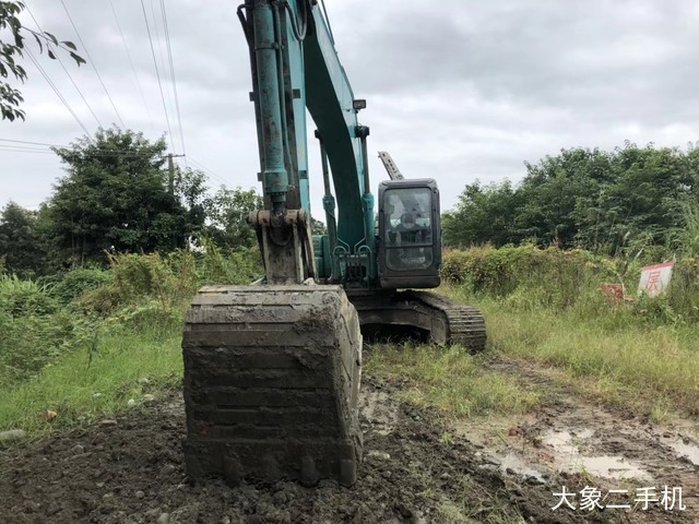 神钢 SK250LC-8 挖掘机