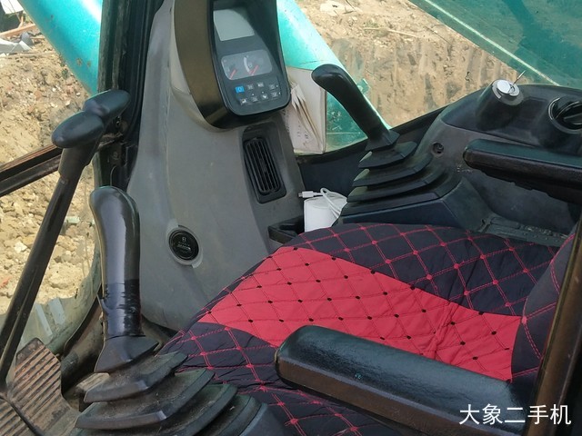 神钢 SK350LC-8 挖掘机