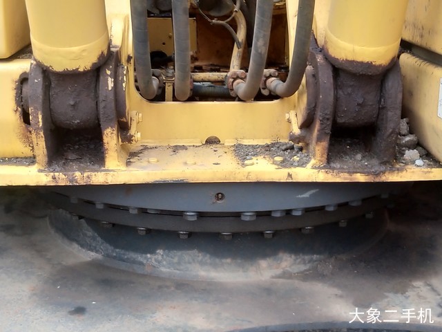 小松 PC240LC-8 挖掘机