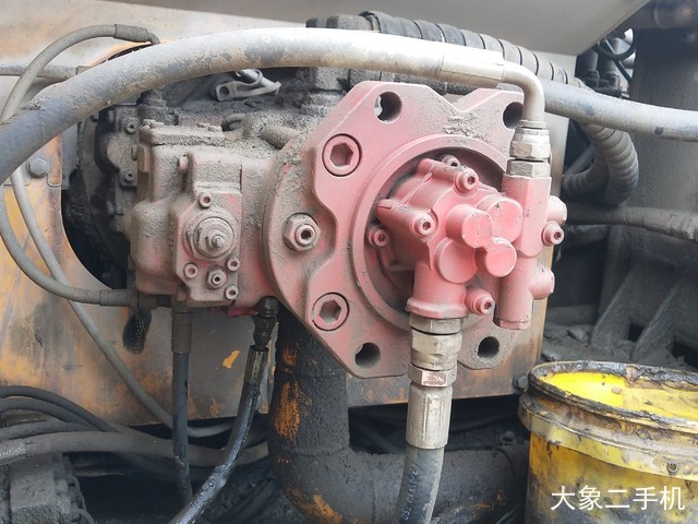 现代 R225LC-7 挖掘机