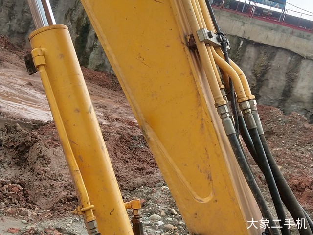 现代 R60-7 挖掘机