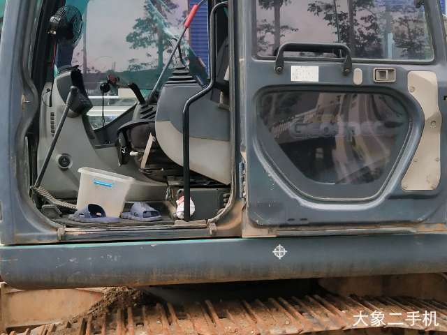 神钢 SK260LC-8 挖掘机